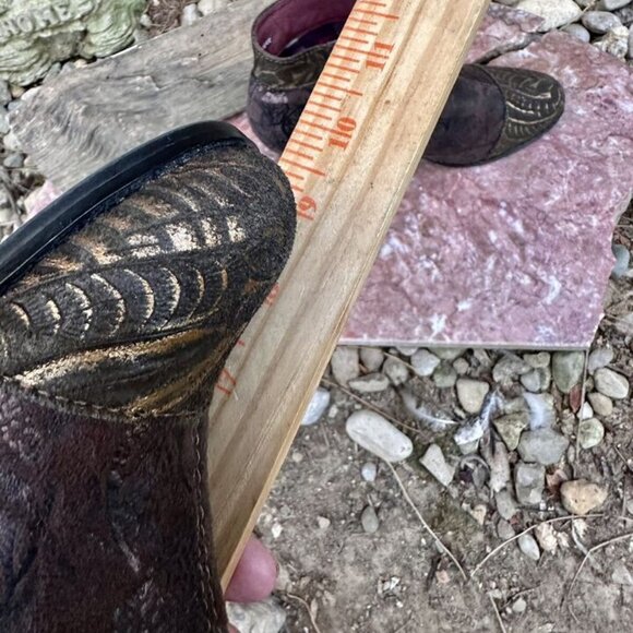 L'Artiste by Spring Step Sz 36/5.5 US Lidia Brown/Gold Embossed Heels Ankle Boot - Picture 9 of 9